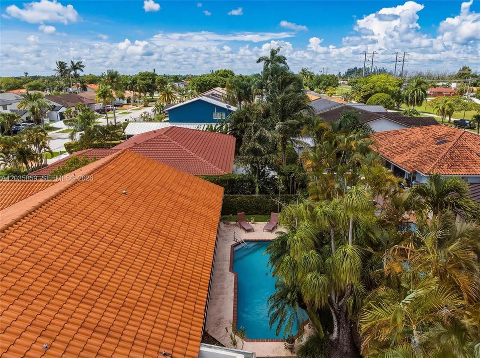For Sale: $825,000 (4 beds, 2 baths, 2326 Square Feet)