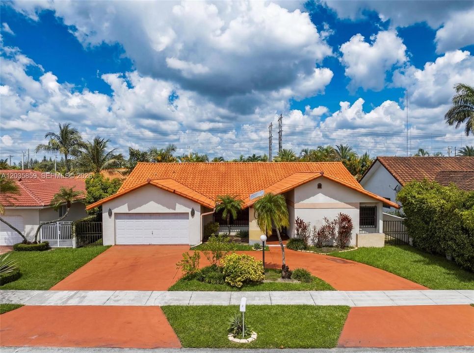 For Sale: $825,000 (4 beds, 2 baths, 2326 Square Feet)