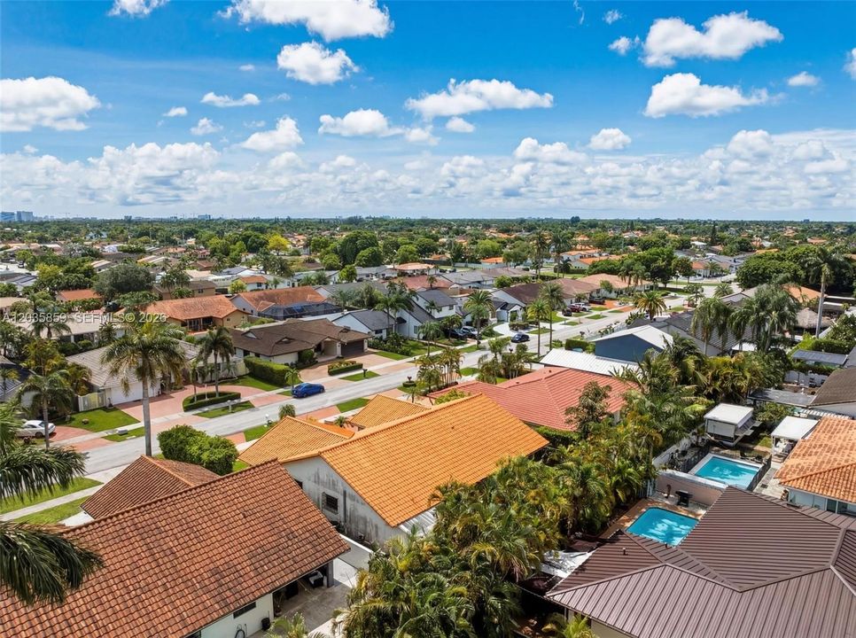 For Sale: $825,000 (4 beds, 2 baths, 2326 Square Feet)
