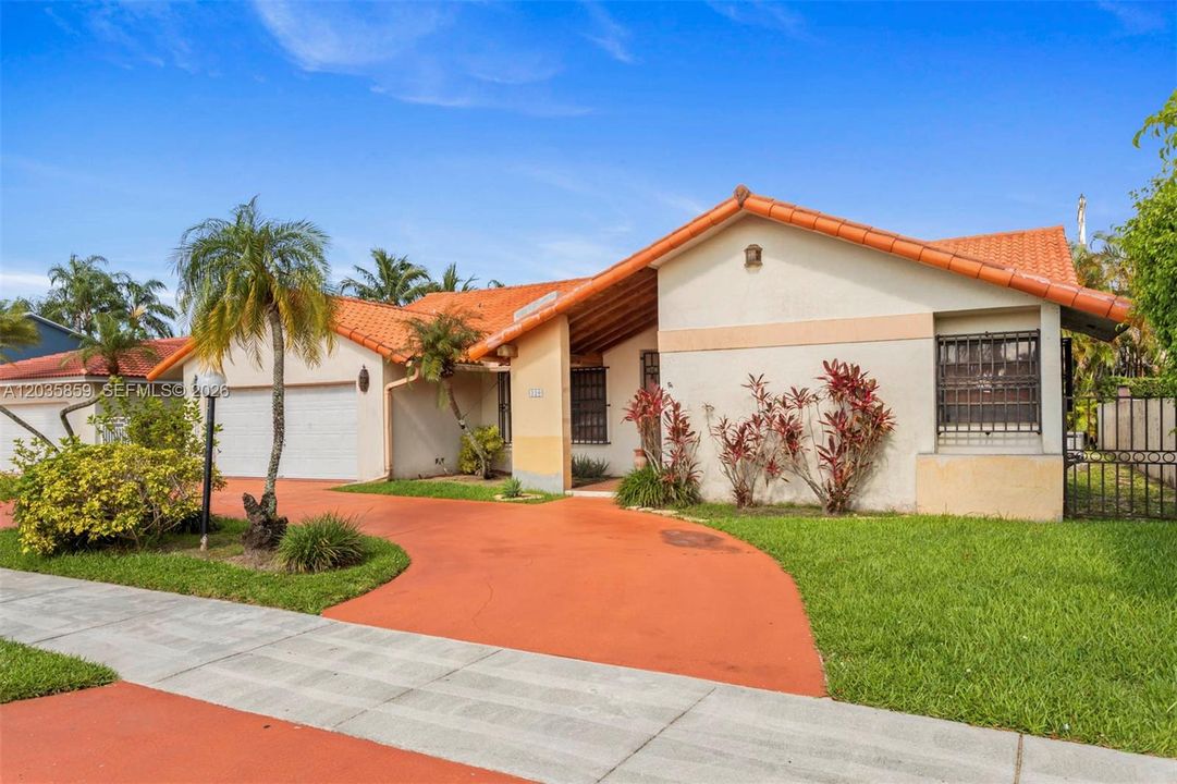 For Sale: $825,000 (4 beds, 2 baths, 2326 Square Feet)