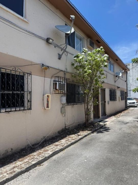 For Rent: $2,250 (2 beds, 1 baths, 0 Square Feet)