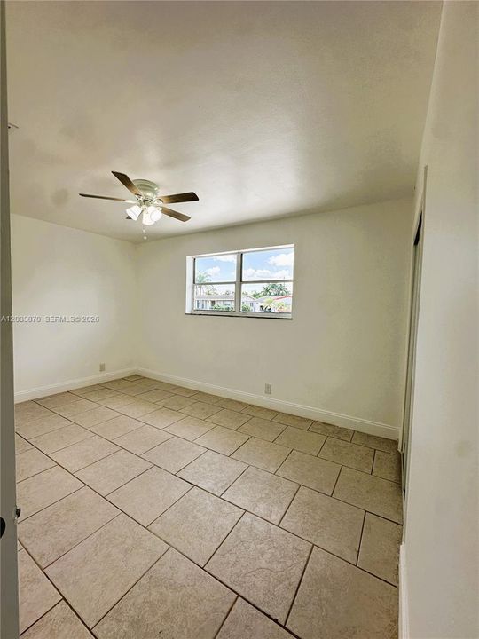 En Venta: $695,000 (3 camas, 3 baños, 1630 Pies cuadrados)