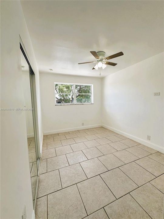 En Venta: $695,000 (3 camas, 3 baños, 1630 Pies cuadrados)