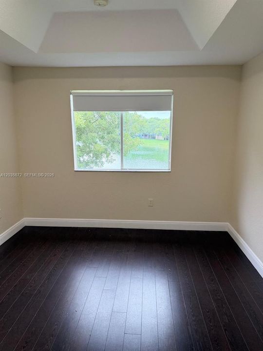 For Rent: $2,200 (3 beds, 3 baths, 1423 Square Feet)