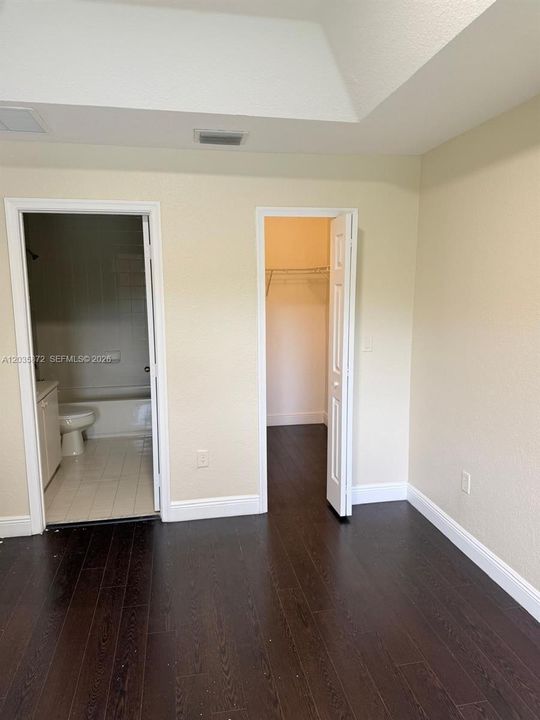 For Rent: $2,200 (3 beds, 3 baths, 1423 Square Feet)