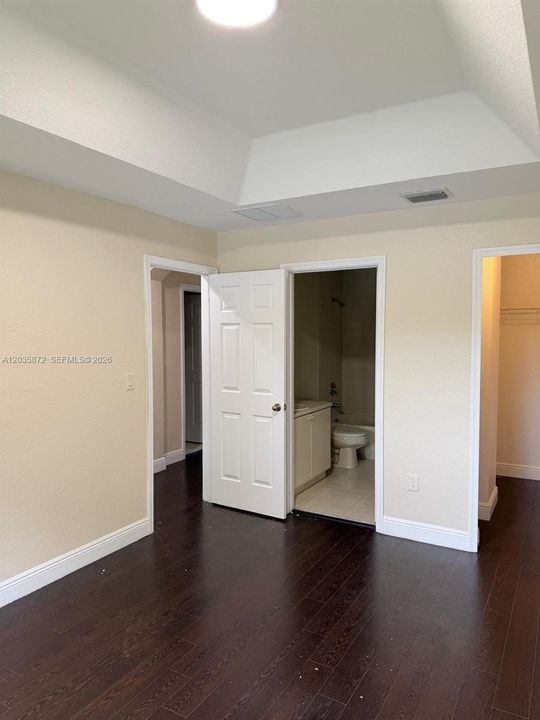 For Rent: $2,200 (3 beds, 3 baths, 1423 Square Feet)