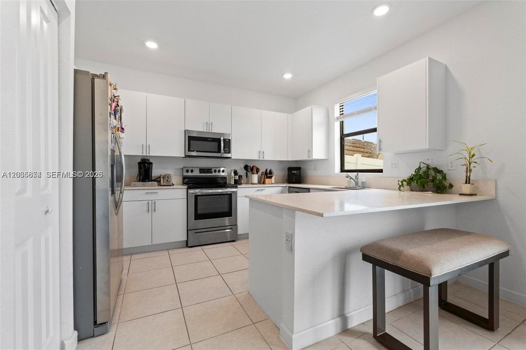 For Sale: $474,999 (3 beds, 2 baths, 1344 Square Feet)
