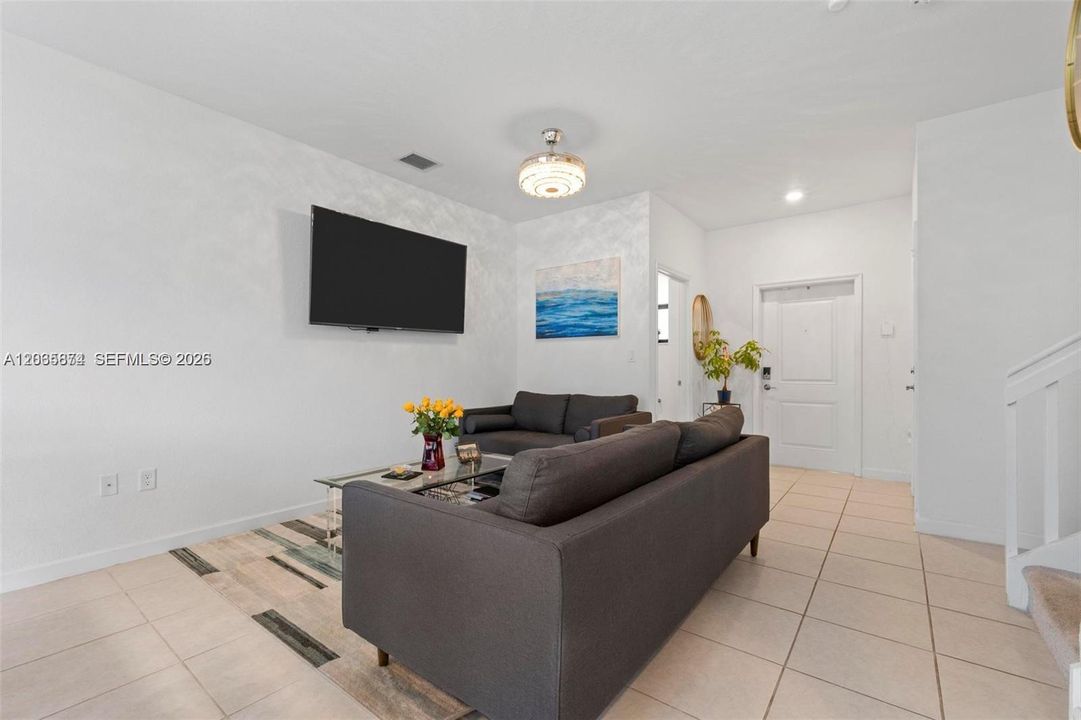 For Sale: $474,999 (3 beds, 2 baths, 1344 Square Feet)