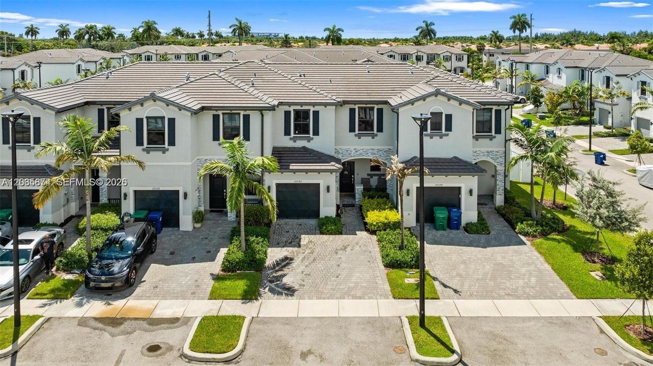 For Sale: $474,999 (3 beds, 2 baths, 1344 Square Feet)