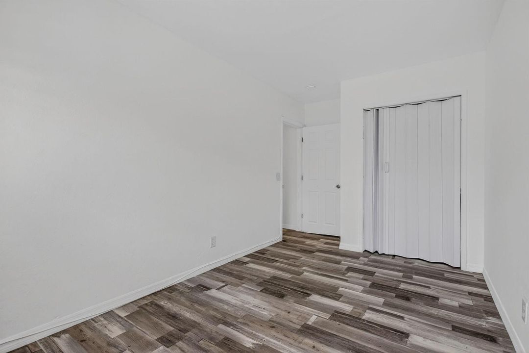 11-web-or-mls-2275 -13-7245