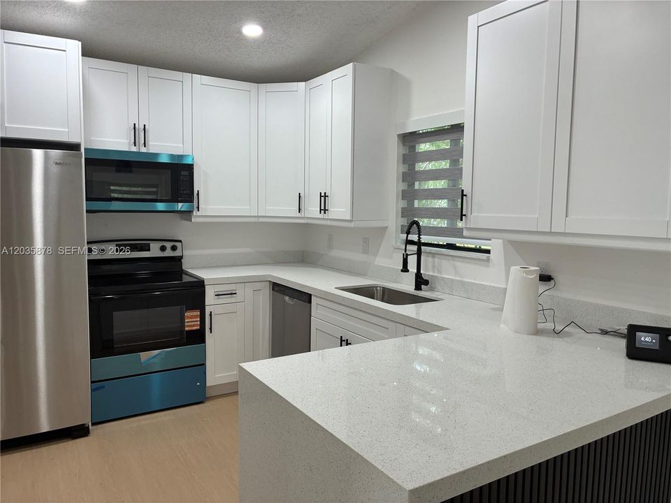 For Rent: $3,200 (3 beds, 2 baths, 1191 Square Feet)
