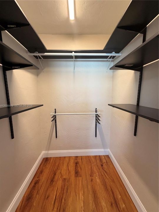 For Rent: $4,000 (3 beds, 2 baths, 1184 Square Feet)
