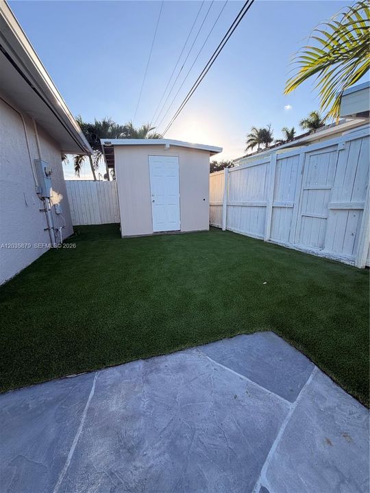 For Rent: $4,000 (3 beds, 2 baths, 1184 Square Feet)