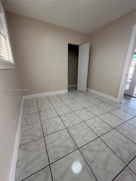 For Rent: $4,000 (3 beds, 2 baths, 1184 Square Feet)