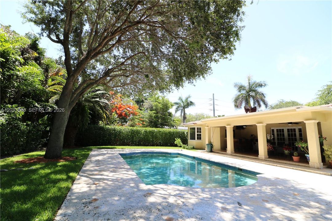 For Sale: $2,750,000 (5 beds, 3 baths, 2601 Square Feet)