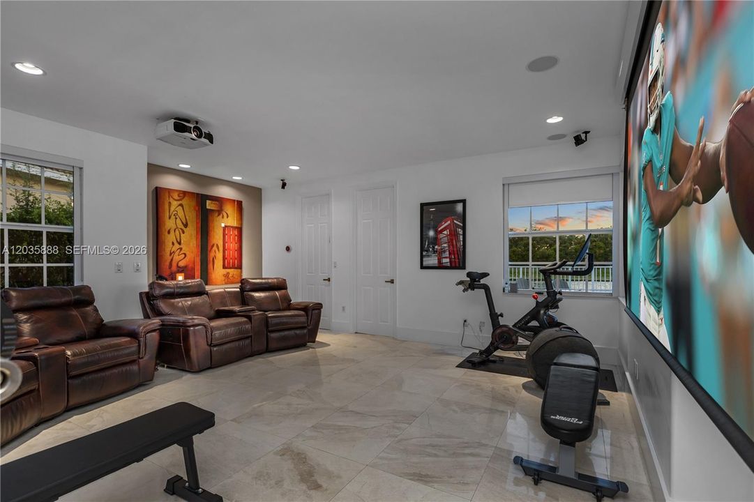 For Sale: $2,399,000 (5 beds, 4 baths, 4344 Square Feet)