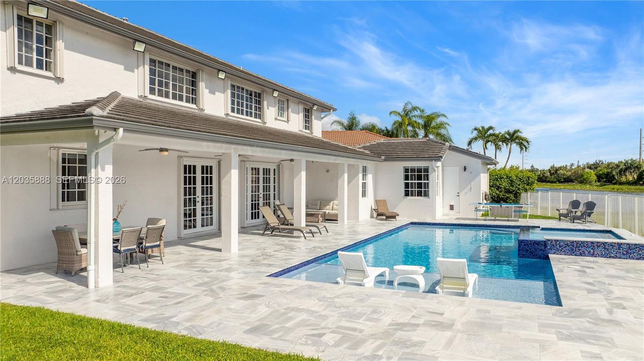 For Sale: $2,399,000 (5 beds, 4 baths, 4344 Square Feet)