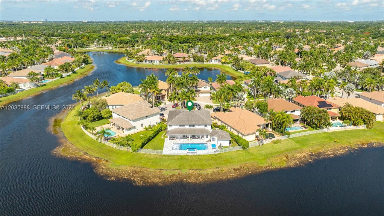 For Sale: $2,399,000 (5 beds, 4 baths, 4344 Square Feet)