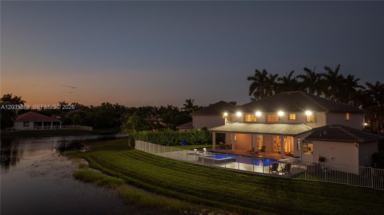 For Sale: $2,399,000 (5 beds, 4 baths, 4344 Square Feet)