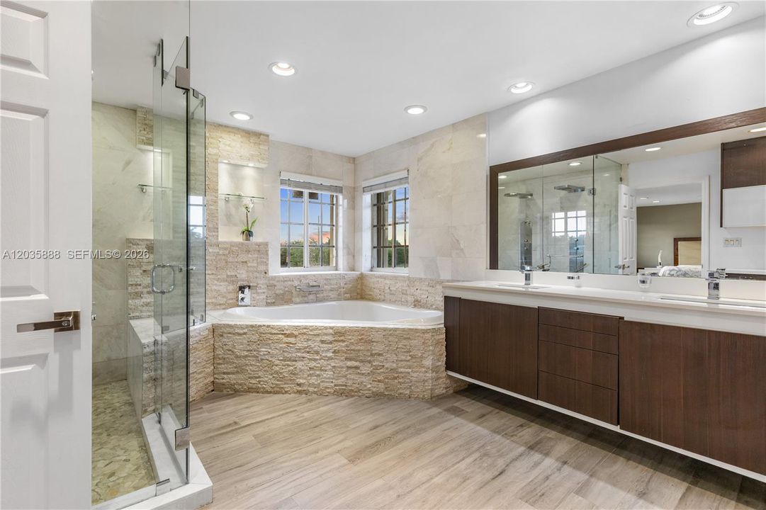 For Sale: $2,399,000 (5 beds, 4 baths, 4344 Square Feet)