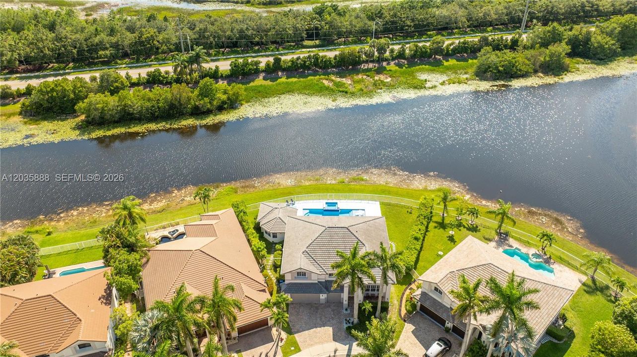 For Sale: $2,399,000 (5 beds, 4 baths, 4344 Square Feet)