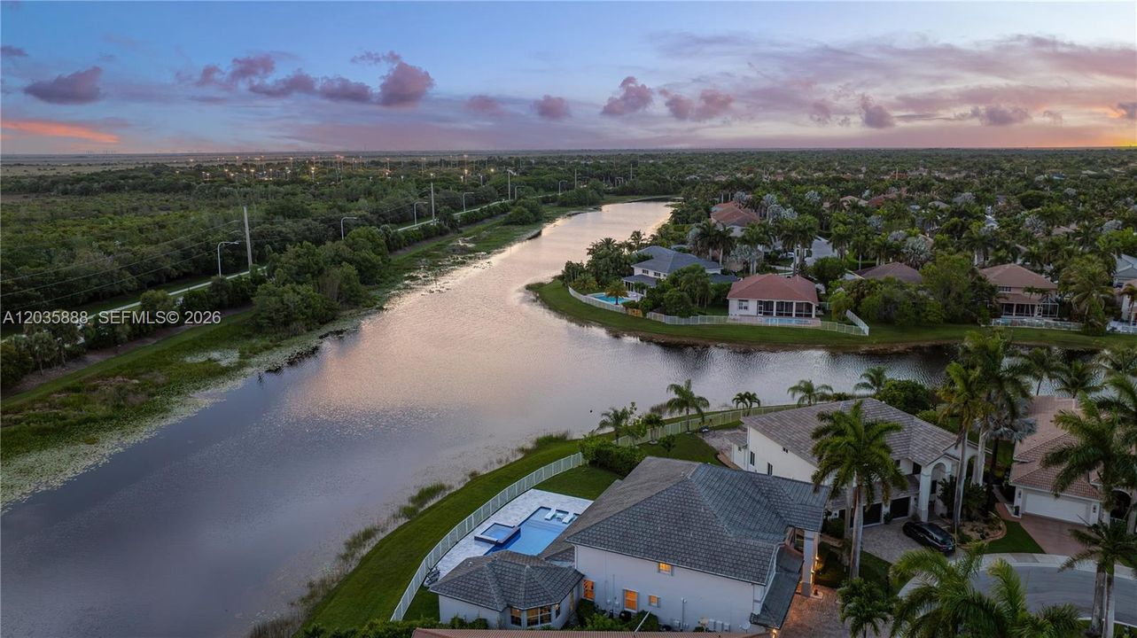 For Sale: $2,399,000 (5 beds, 4 baths, 4344 Square Feet)