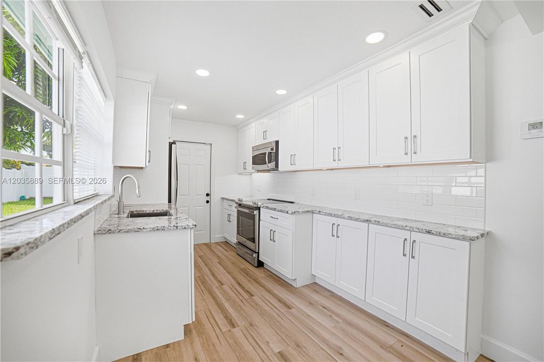 En Venta: $340,000 (2 camas, 1 baños, 648 Pies cuadrados)