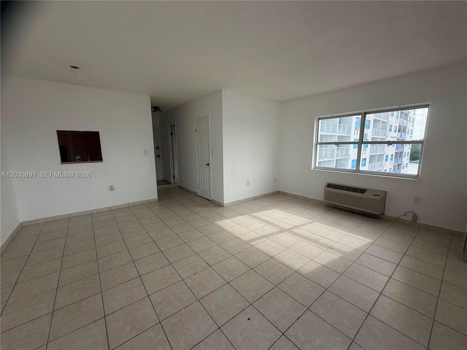 В аренду: $1,800 (0 спален, 1 ванн, 448 Квадратных фут)
