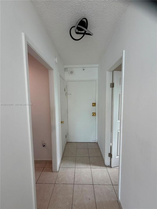 В аренду: $1,800 (0 спален, 1 ванн, 448 Квадратных фут)
