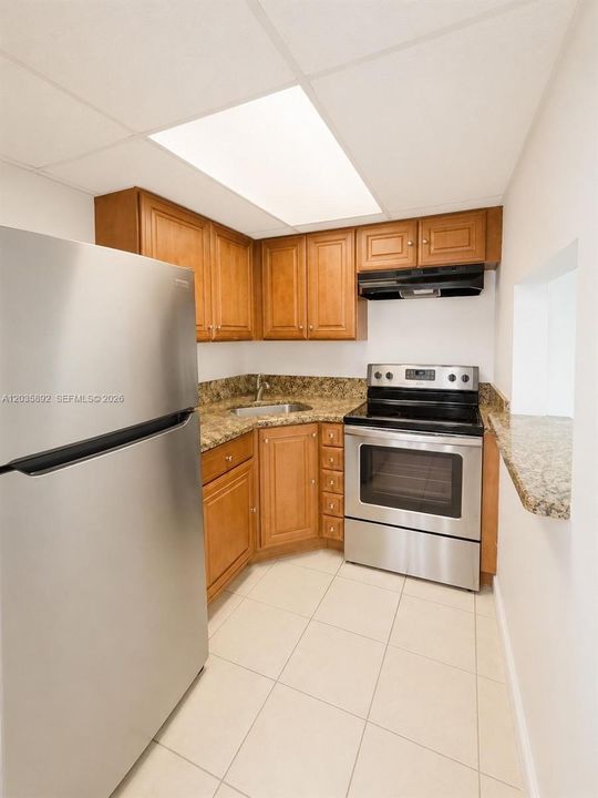 For Rent: $1,600 (1 beds, 1 baths, 650 Square Feet)