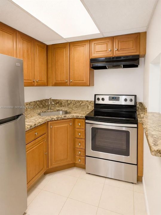 For Rent: $1,600 (1 beds, 1 baths, 650 Square Feet)