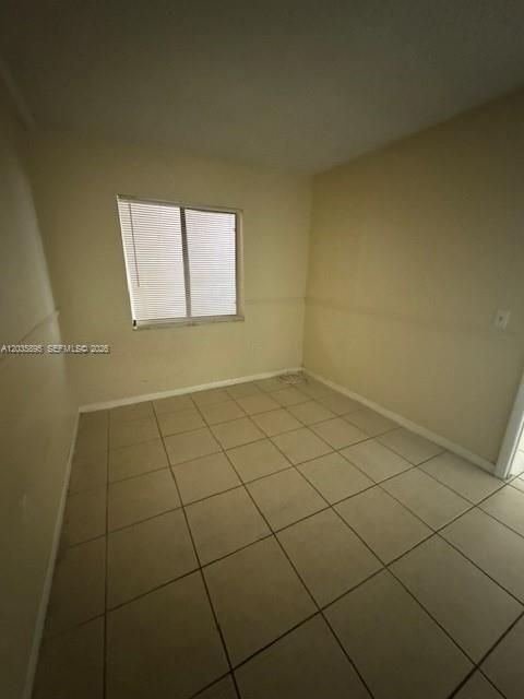 For Sale: $259,900 (3 beds, 2 baths, 1040 Square Feet)