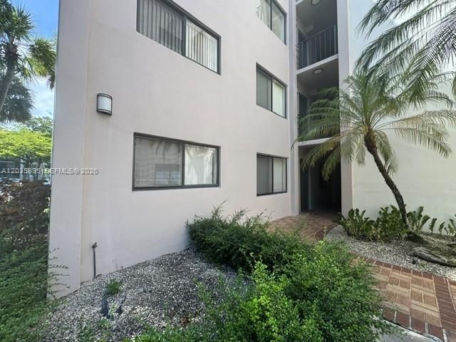 For Sale: $259,900 (3 beds, 2 baths, 1040 Square Feet)