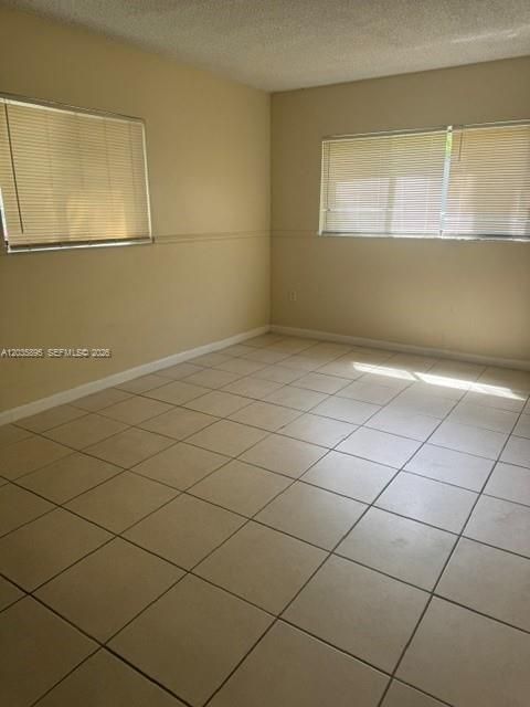 For Sale: $259,900 (3 beds, 2 baths, 1040 Square Feet)