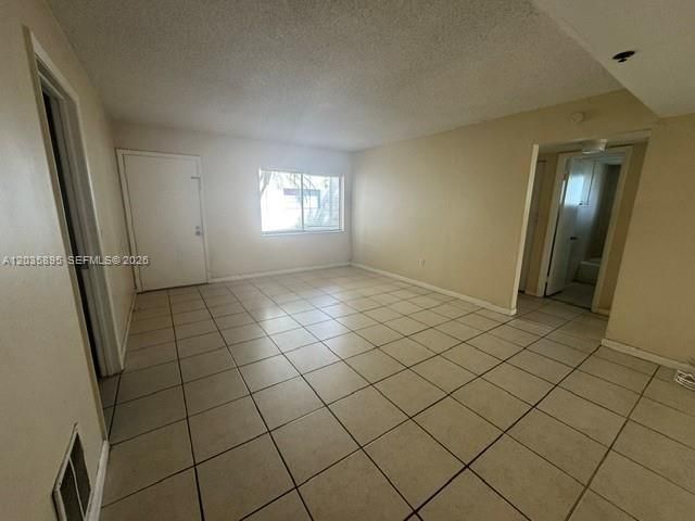 For Sale: $259,900 (3 beds, 2 baths, 1040 Square Feet)