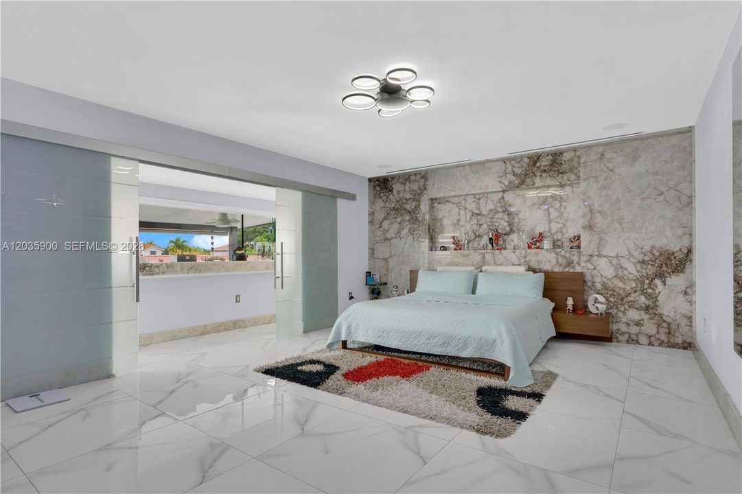 For Sale: $2,799,000 (5 beds, 4 baths, 2617 Square Feet)