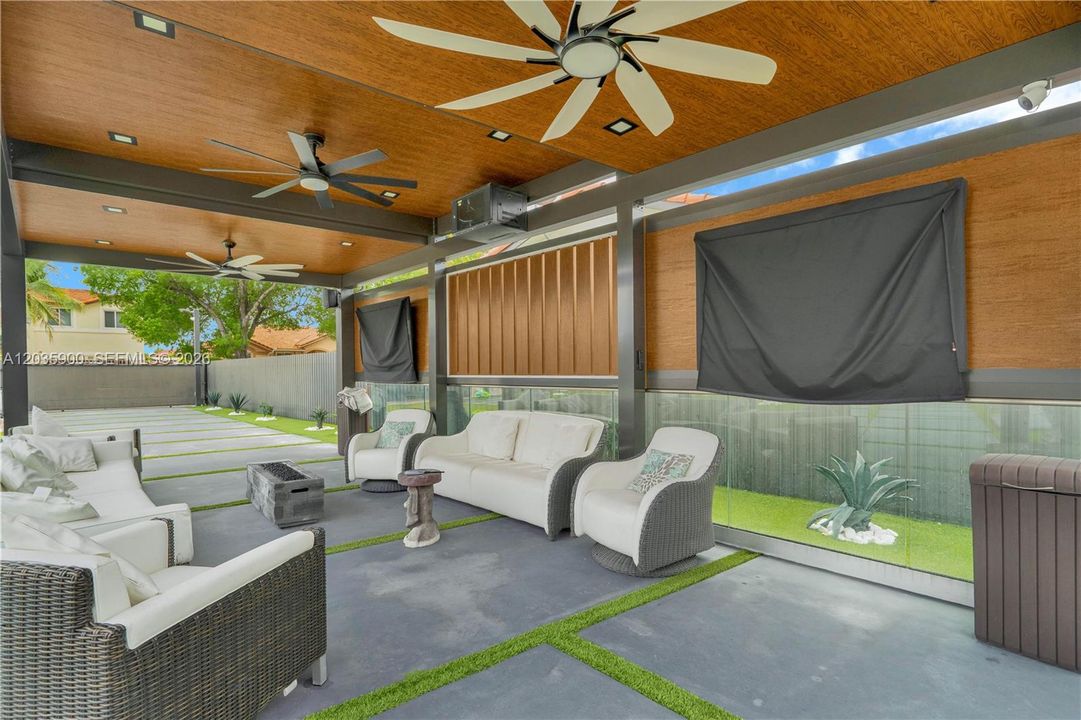 For Sale: $2,799,000 (5 beds, 4 baths, 2617 Square Feet)