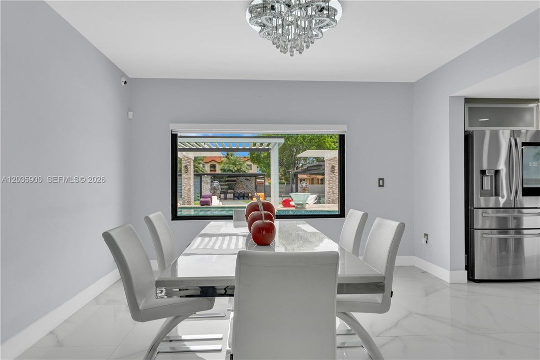 For Sale: $2,799,000 (5 beds, 4 baths, 2617 Square Feet)