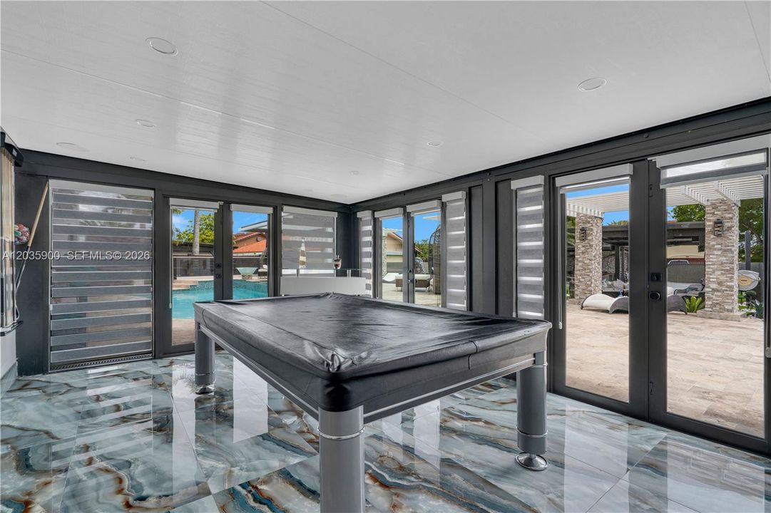 For Sale: $2,799,000 (5 beds, 4 baths, 2617 Square Feet)