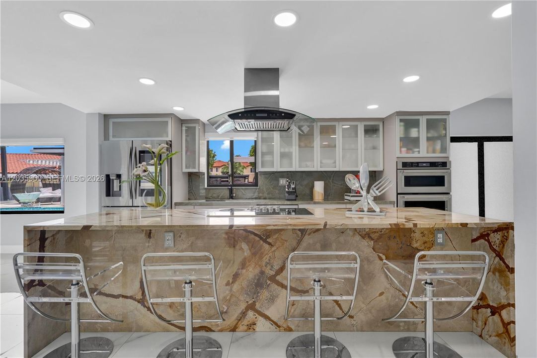 For Sale: $2,799,000 (5 beds, 4 baths, 2617 Square Feet)