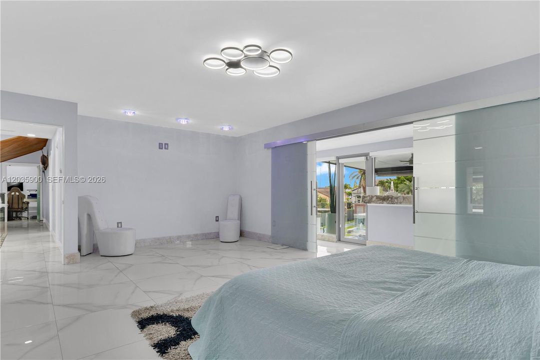 For Sale: $2,799,000 (5 beds, 4 baths, 2617 Square Feet)