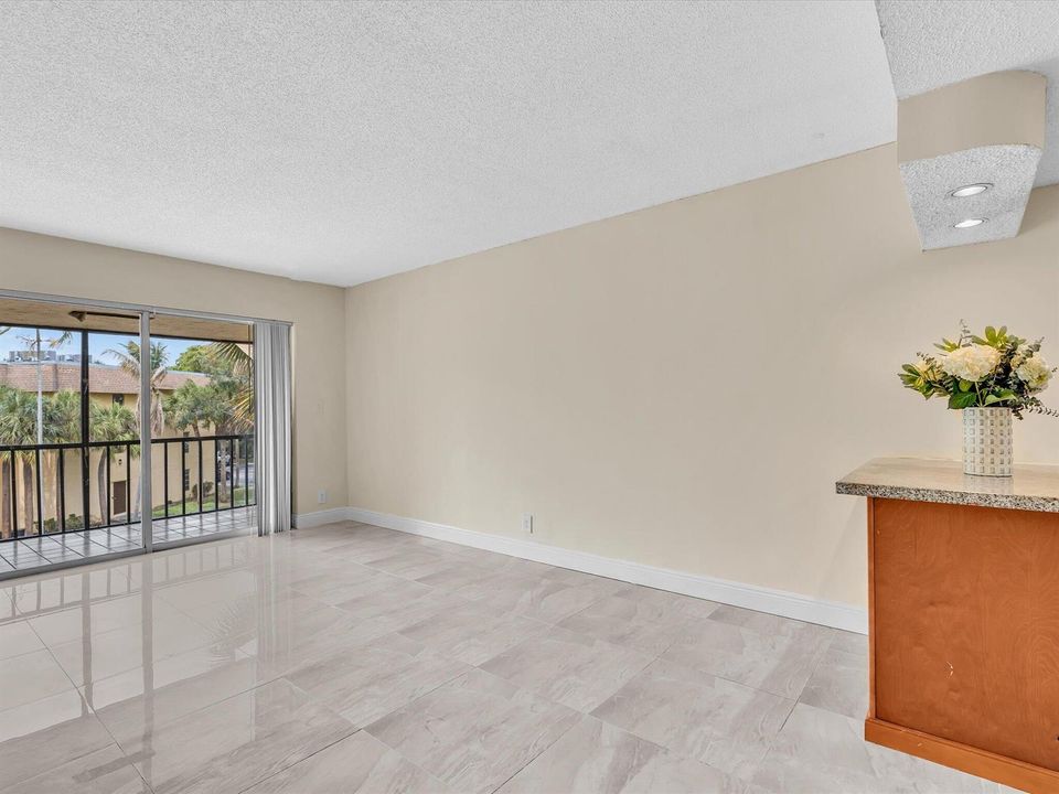 Living Room-Balcony