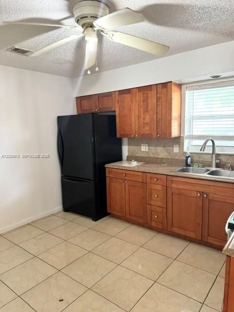 For Rent: $2,300 (2 beds, 1 baths, 2570 Square Feet)