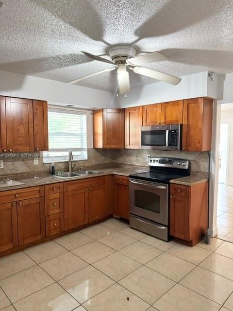 For Rent: $2,300 (2 beds, 1 baths, 2570 Square Feet)