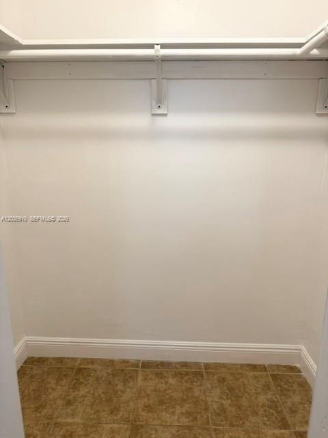 For Rent: $2,300 (2 beds, 1 baths, 2570 Square Feet)