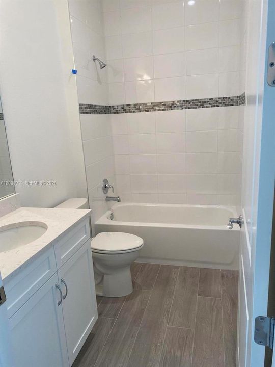 В аренду: $4,000 (3 спален, 3 ванн, 2129 Квадратных фут)
