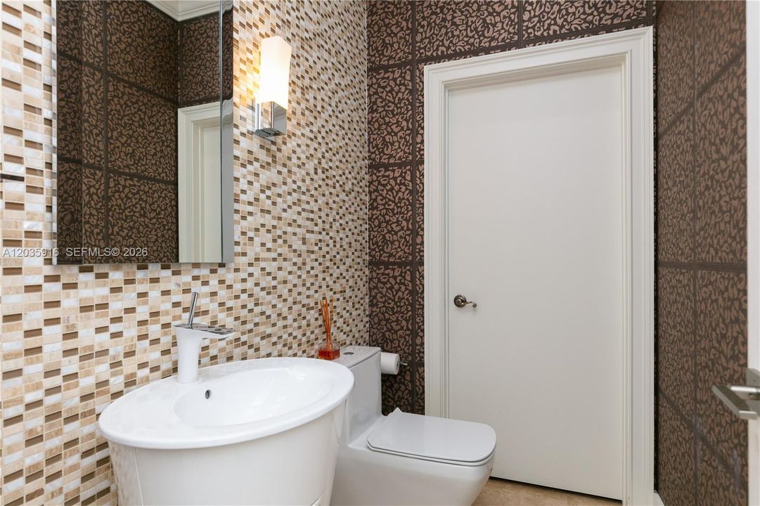 For Rent: $15,000 (4 beds, 4 baths, 4685 Square Feet)