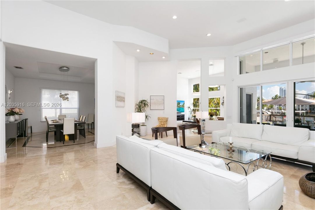 For Rent: $15,000 (4 beds, 4 baths, 4685 Square Feet)