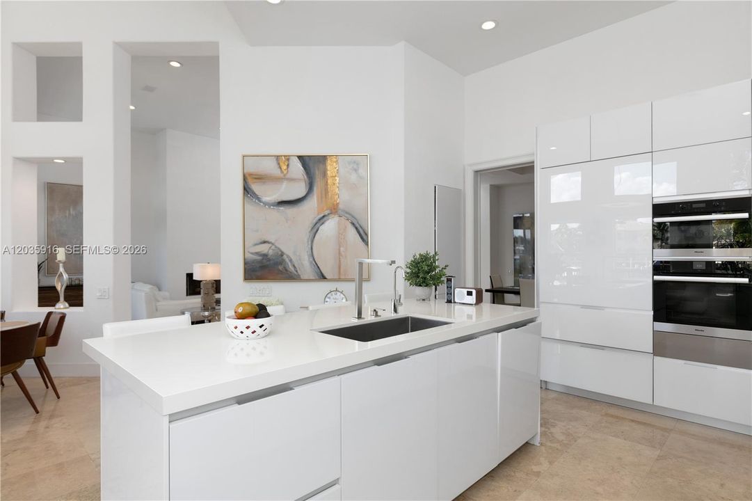 For Rent: $15,000 (4 beds, 4 baths, 4685 Square Feet)
