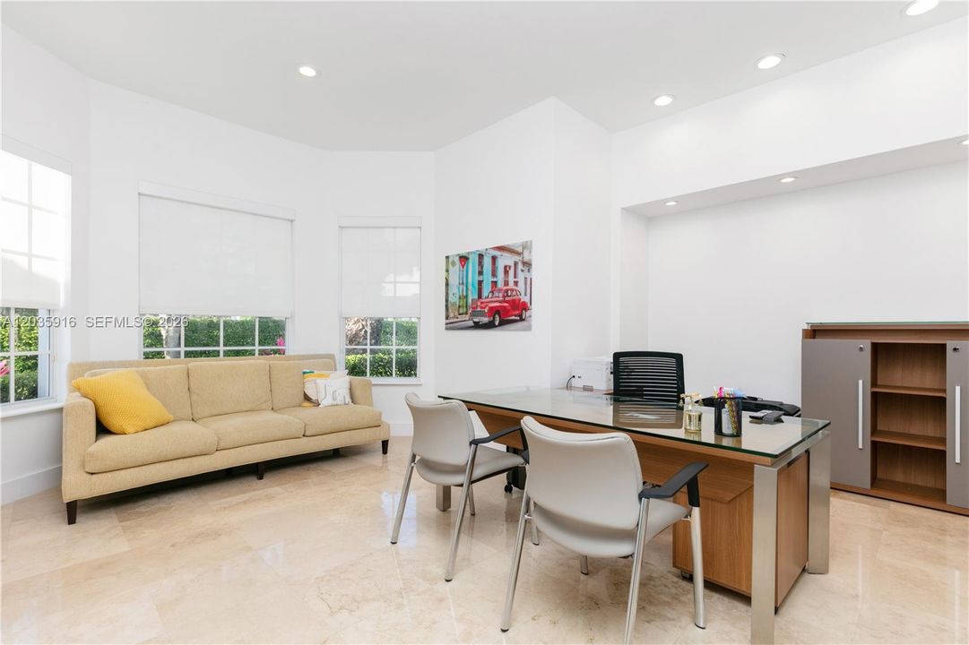 For Rent: $15,000 (4 beds, 4 baths, 4685 Square Feet)